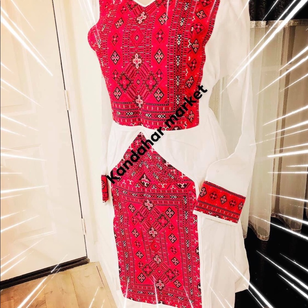 Dress - Picture 2 of 4